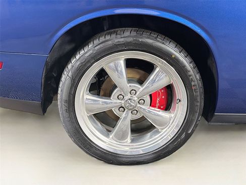 Used 2010 Dodge Challenger R/T RWD image 34