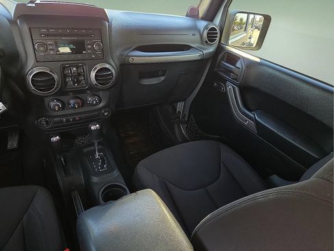 Used 2014 Jeep Wrangler Unlimited Sport w/ Quick Order Package 24S AWD/4WD image 12