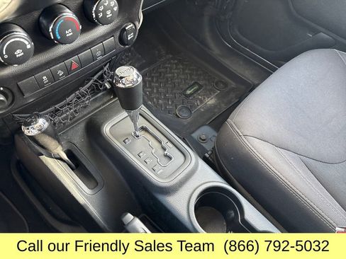 Used 2016 Jeep Wrangler Unlimited Sahara w/ Connectivity Group image 24