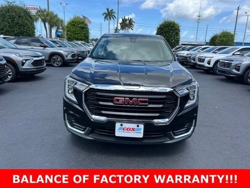 Used 2024 GMC Terrain SLE FWD image 2