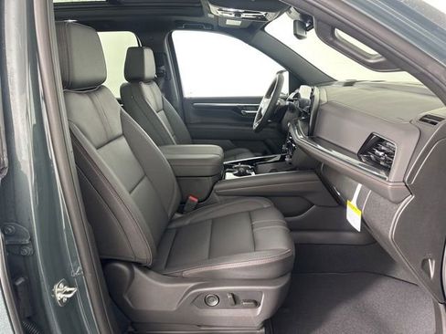 New 2026 Chevrolet Suburban RST image 12