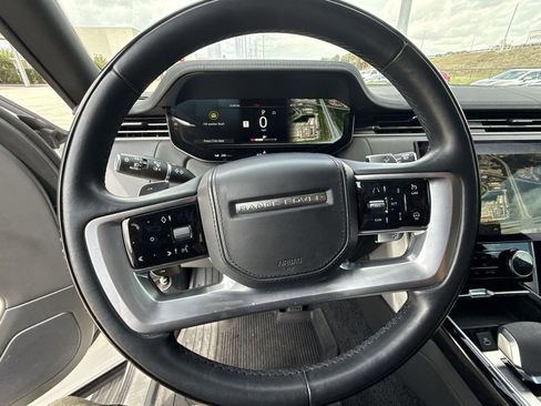 Used 2023 Land Rover Range Rover Long Wheelbase SE image 20