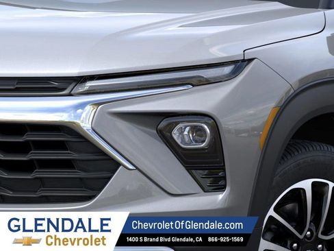 New 2026 Chevrolet TrailBlazer LT w/ LT Cold Weather Package FWD image 10