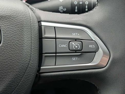 New 2026 Jeep Compass Latitude AWD/4WD image 25