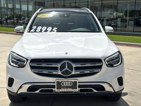 Used 2022 Mercedes-Benz GLC 300 image 2