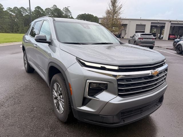 Used 2026 Chevrolet Traverse LT FWD image 25