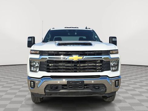 Used 2025 Chevrolet Silverado 3500 LT w/ Safety Package AWD/4WD image 2