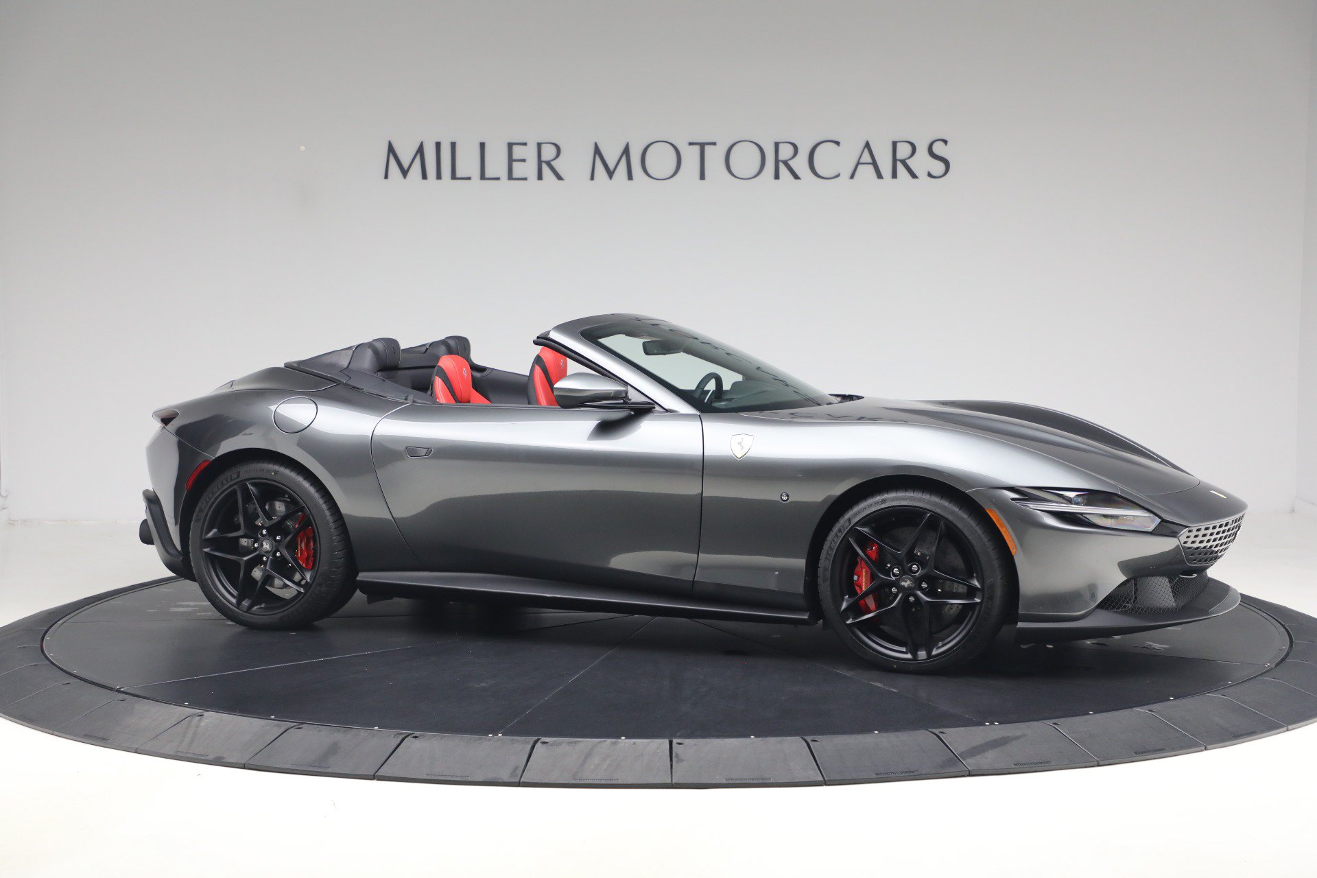 Certified 2026 Ferrari Roma Spider RWD image 10