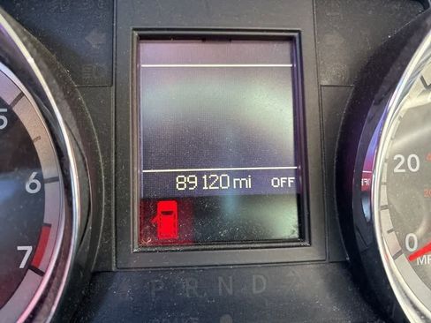 Used 2016 Dodge Grand Caravan R/T image 12