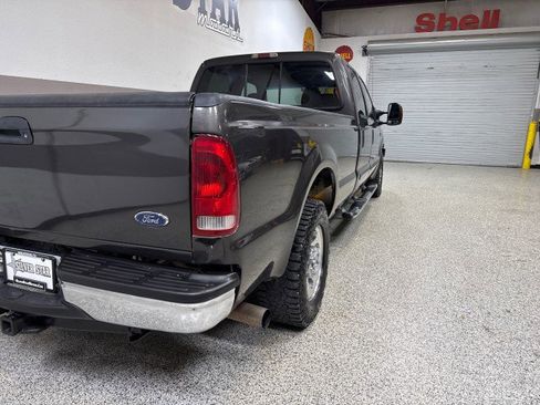 Used 2005 Ford F350 XLT image 47