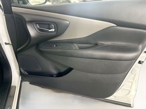 Used 2023 Nissan Murano SV w/ SV Midnight Edition Package image 30