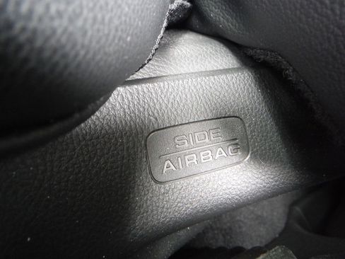 Certified 2025 Honda HR-V EX-L image 16