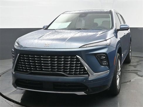 Certified 2025 Buick Enclave Avenir image 1