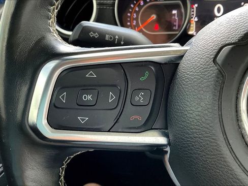 Used 2018 Jeep Wrangler Unlimited Sahara image 20