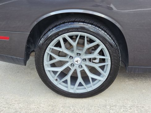 Used 2021 Dodge Challenger SXT w/ Plus Package RWD image 10