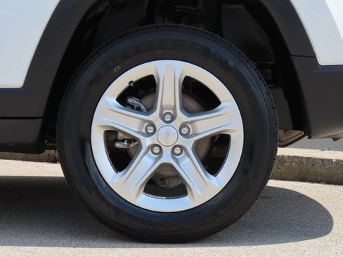 Used 2023 Jeep Compass Sport AWD/4WD image 15