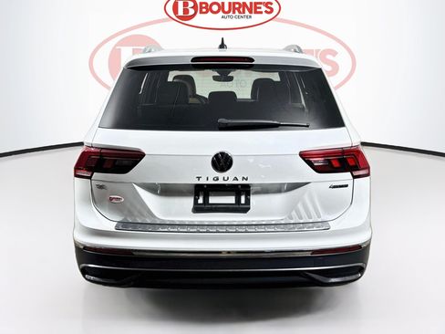 Used 2023 Volkswagen Tiguan SE AWD/4WD image 9