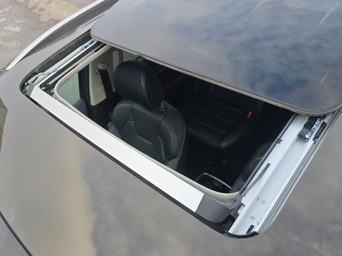 Used 2024 Kia Telluride S w/ S Sunroof Package image 8