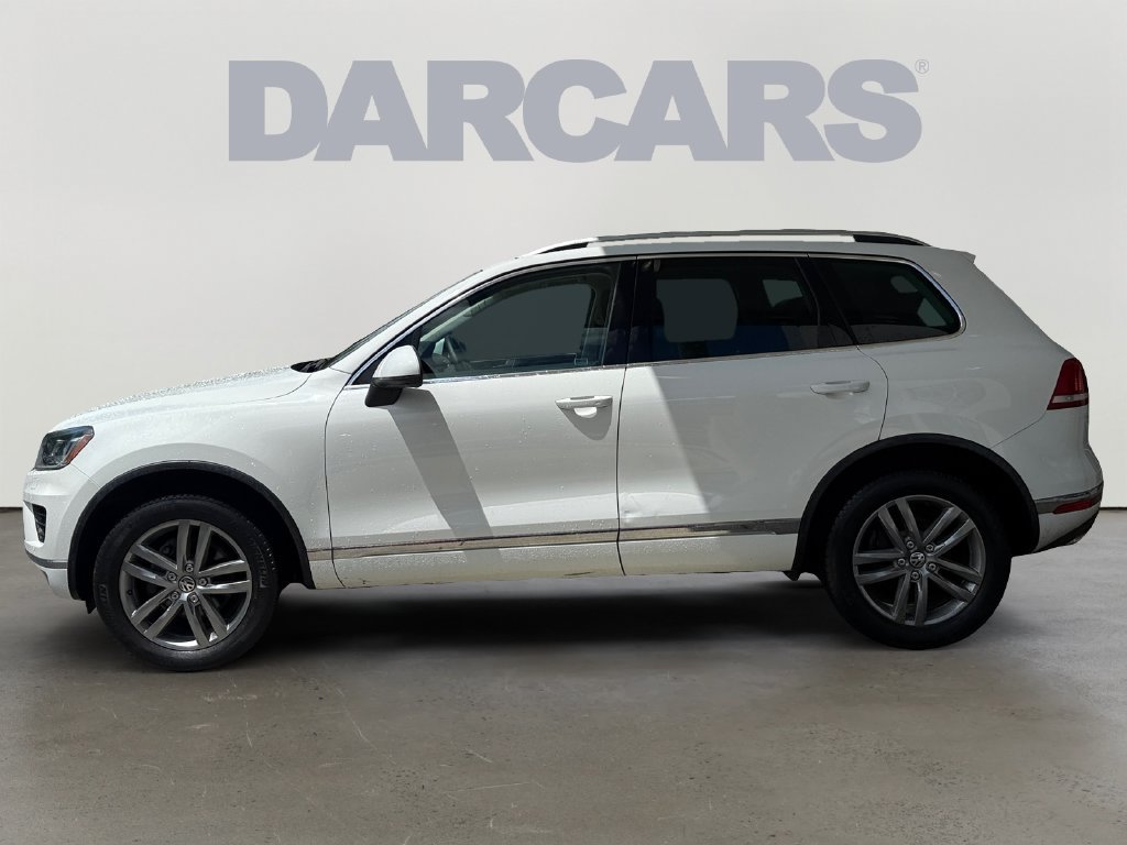 Used 2016 Volkswagen Touareg Sport AWD/4WD image 4