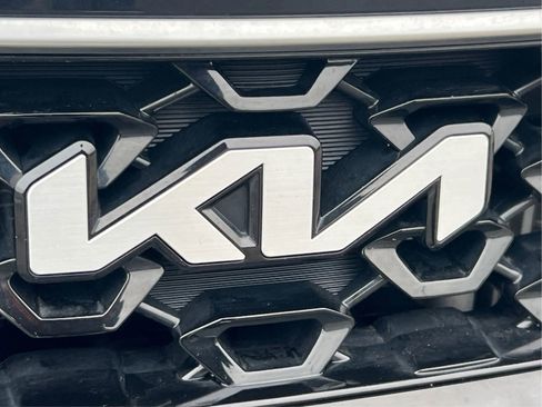 Used 2024 Kia Sorento EX AWD/4WD image 28