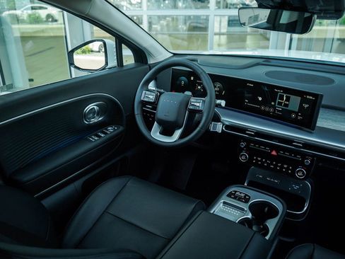 New 2026 Hyundai Ioniq 9 SEL image 16