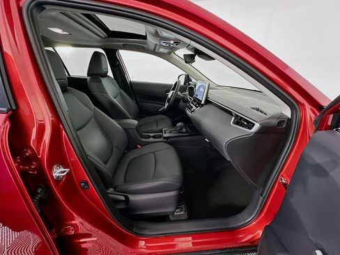 Certified 2026 Toyota Corolla Cross XLE w/ Convenience Package FWD image 28
