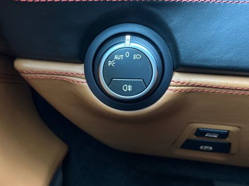 Used 2017 Ferrari 488 Spider Base image 32