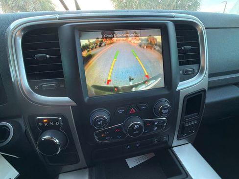 Used 2017 RAM 1500 Big Horn RWD image 10