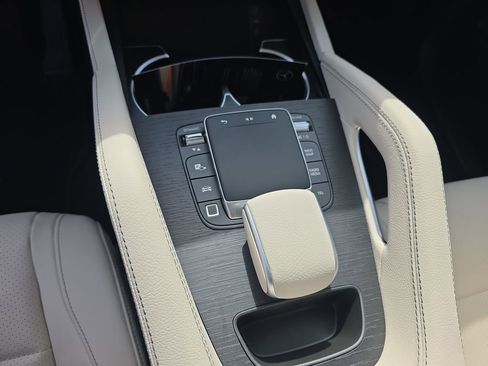 New 2026 Mercedes-Benz GLE 450 4MATIC image 17