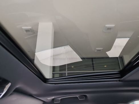 Used 2026 BMW 530i xDrive image 19