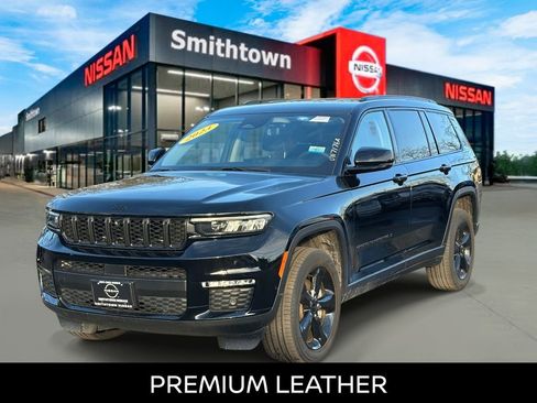 Used 2023 Jeep Grand Cherokee L Limited w/ Luxury Tech Group II image 2