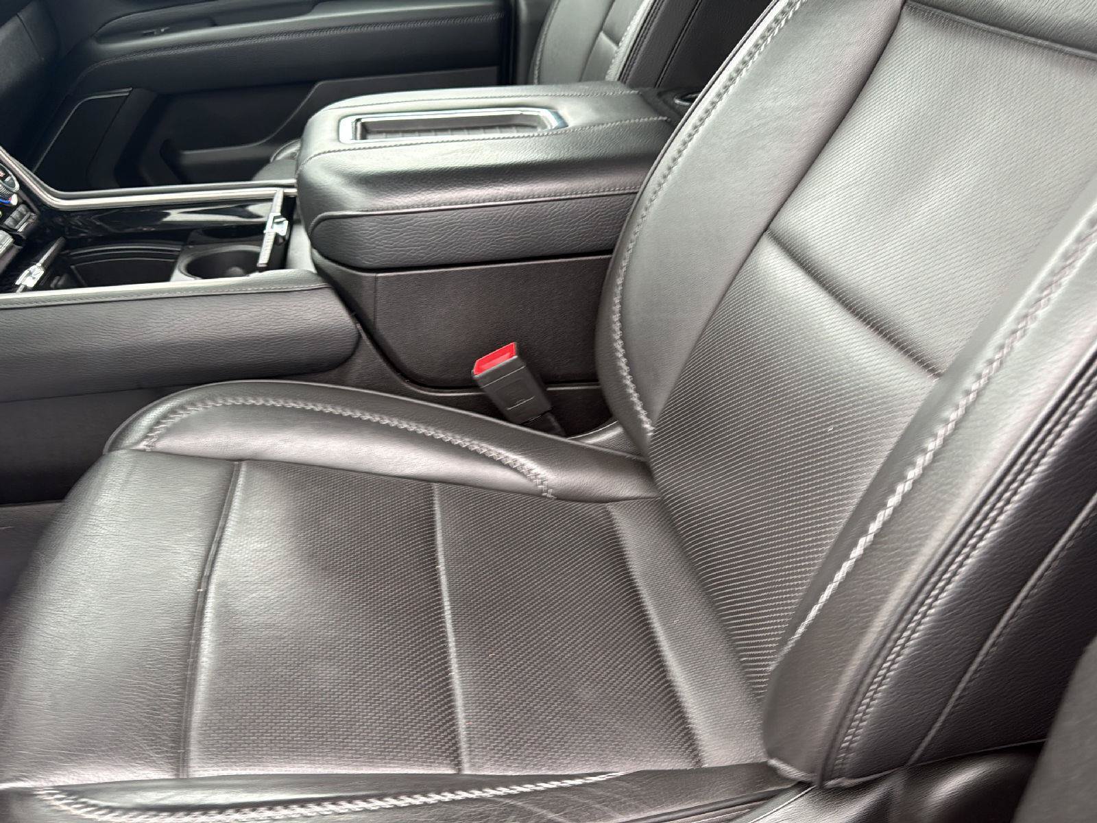 Used 2023 GMC Yukon Denali AWD/4WD image 22