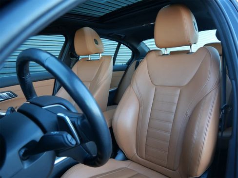 Used 2021 BMW 330e xDrive w/ Convenience Package image 5