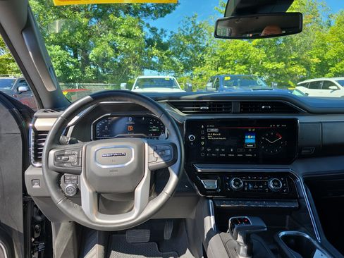 Used 2025 GMC Sierra 1500 Denali AWD/4WD image 16