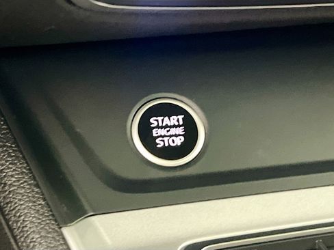 Used 2024 Audi Q3 2.0T Premium image 24