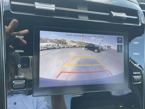 Used 2024 Hyundai Santa Cruz SEL image 17