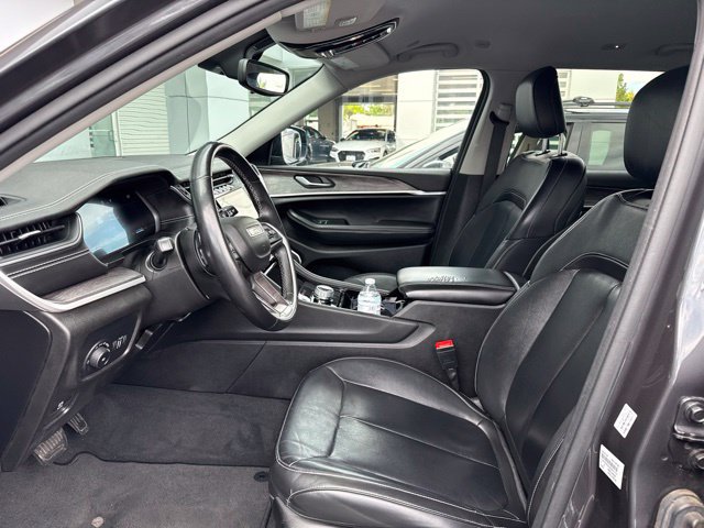 Used 2022 Jeep Grand Cherokee L Limited AWD/4WD image 6