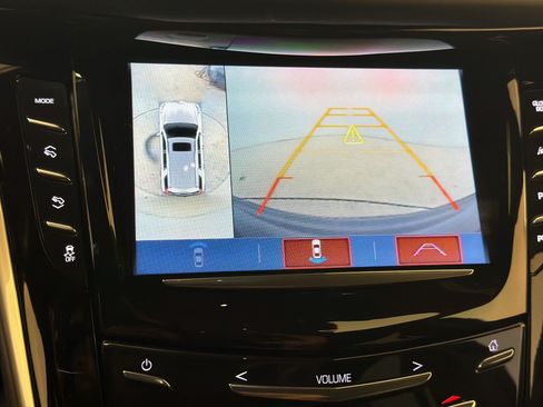 Used 2020 Cadillac Escalade Platinum RWD image 22