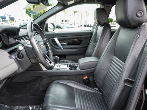 Used 2022 Land Rover Discovery Sport SE image 18