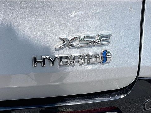 Used 2021 Toyota Sienna XSE AWD/4WD image 10