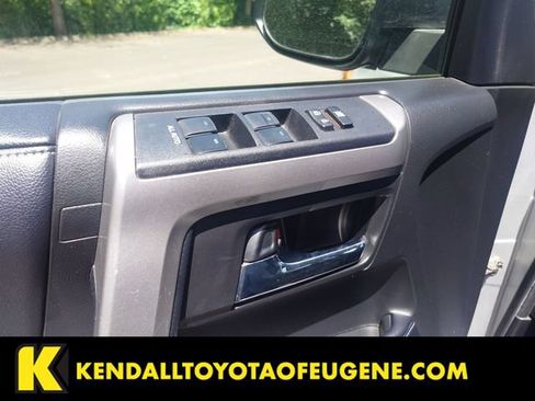 Used 2018 Toyota 4Runner SR5 Premium AWD/4WD image 17