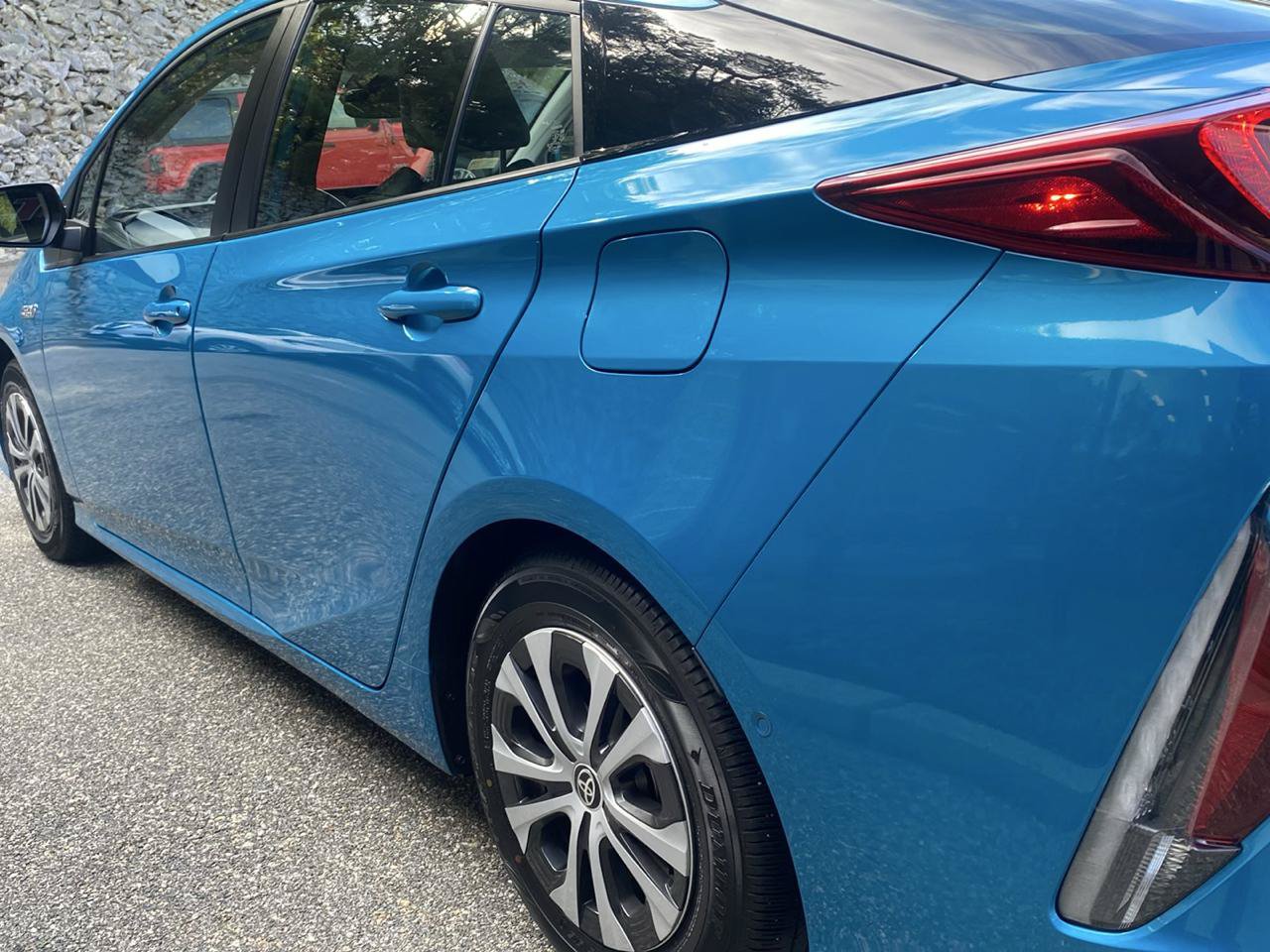 Used 2022 Toyota Prius Prime Limited FWD image 33