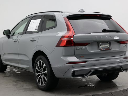 Used 2024 Volvo XC60 B5 Plus AWD/4WD image 5
