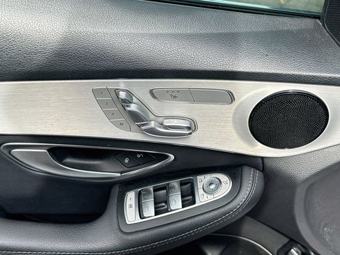 Used 2019 Mercedes-Benz C 300 Sedan w/ Premium Package image 19