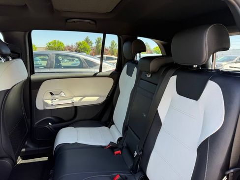 Used 2023 Mercedes-Benz GLB 250 4MATIC image 28