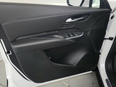 Certified 2024 Cadillac XT4 Sport AWD/4WD image 17