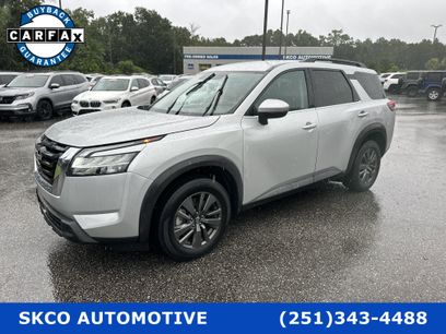 Used 2022 Nissan Pathfinder SV
