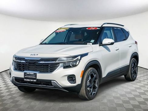 Certified 2024 Kia Seltos EX image 5