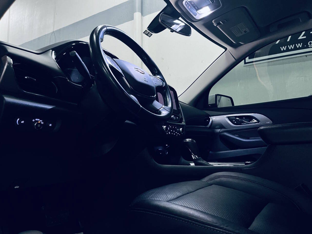 Used 2019 Chevrolet Traverse LT FWD image 15