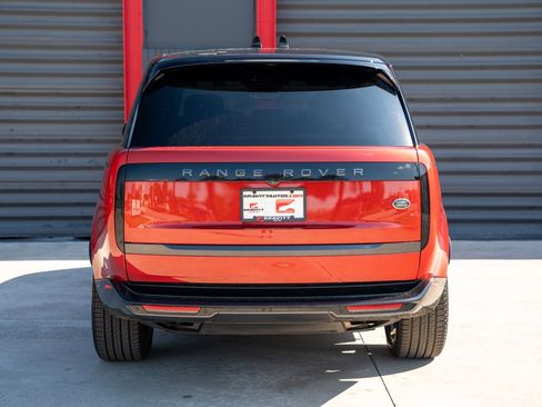 Used 2023 Land Rover Range Rover Long Wheelbase SE image 8